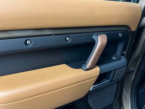 Used 2023 Land Rover Defender 110 X image 11