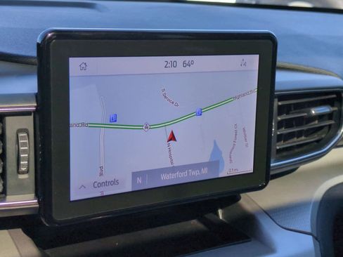 Used 2021 Ford Explorer XLT w/ Equipment Group 202A image 32