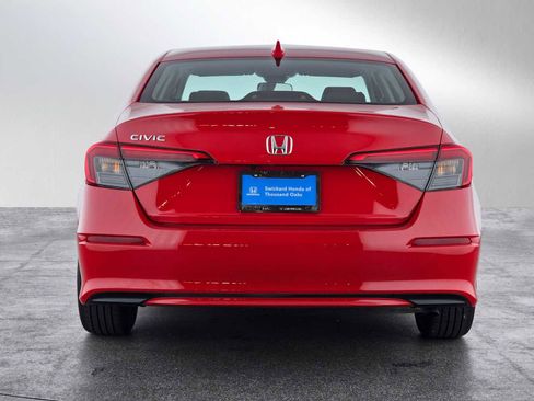 Used 2023 Honda Civic LX image 4