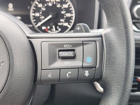 Used 2024 Nissan Rogue SV image 21