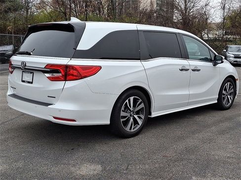 Used 2023 Honda Odyssey Touring image 7
