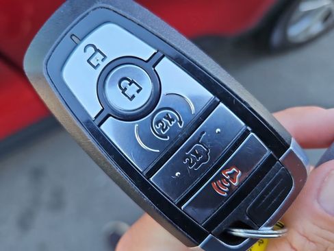 Used 2022 Ford Escape SEL w/ Technology Package image 36