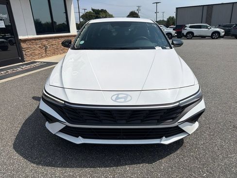 Used 2026 Hyundai Elantra Sport FWD image 12