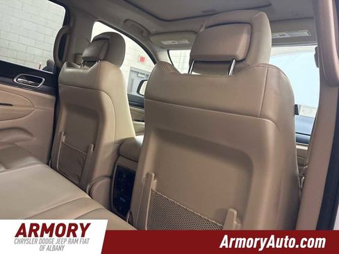 Used 2021 Jeep Grand Cherokee Limited image 36