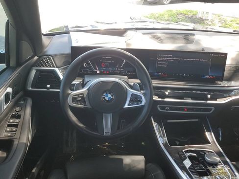 Used 2024 BMW X5 xDrive40i w/ M Sport Package AWD/4WD image 18