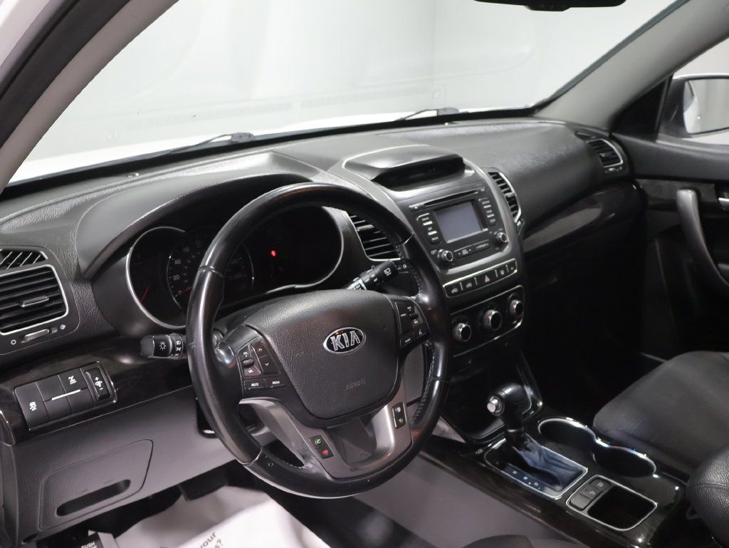 Used 2014 Kia Sorento LX AWD/4WD image 19