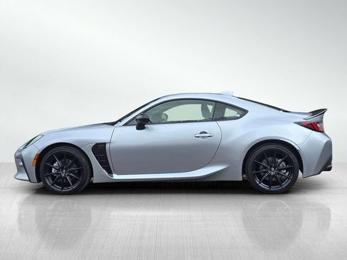 Used 2024 Toyota GR86 Premium RWD image 8