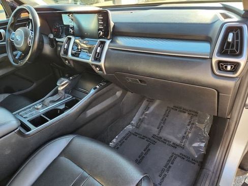 Used 2021 Kia Sorento S image 15
