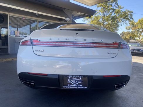 Used 2013 Lincoln MKZ FWD image 30