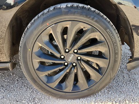 Used 2020 Lincoln Navigator L Reserve w/ Equipment Group 208A Reserve image 7