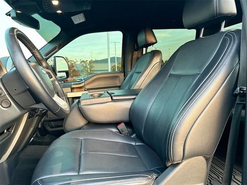 Used 2022 Ford F250 Lariat w/ Lariat Ultimate Package image 8