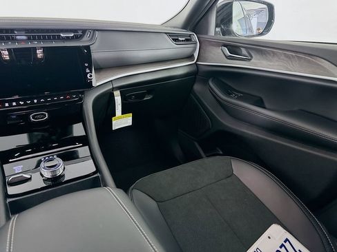 New 2026 Jeep Grand Cherokee Altitude AWD/4WD image 31
