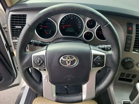 Used 2015 Toyota Sequoia Limited image 32