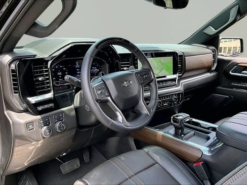 Used 2024 Chevrolet Silverado 1500 High Country w/ Midnight Edition AWD/4WD image 12