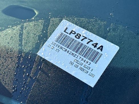 Used 2021 Cadillac XT5 Premium Luxury image 16