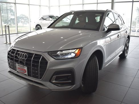 Used 2023 Audi Q5 2.0T Premium Plus AWD/4WD image 3