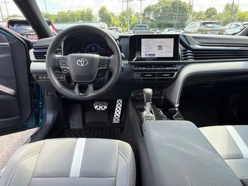 Used 2026 Toyota Camry SE w/ Convenience Package FWD image 16