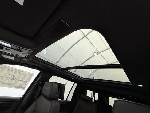 New 2025 Chevrolet Suburban High Country image 47