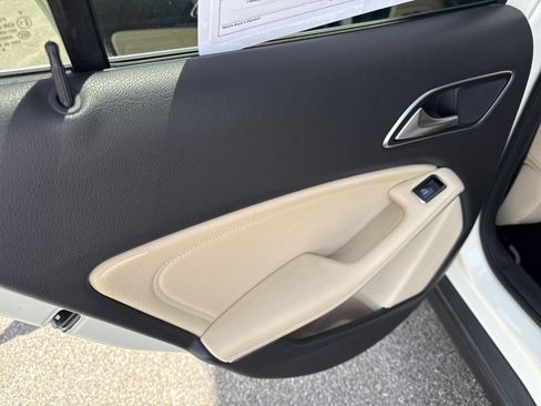 Certified 2018 Mercedes-Benz GLA 250 image 11