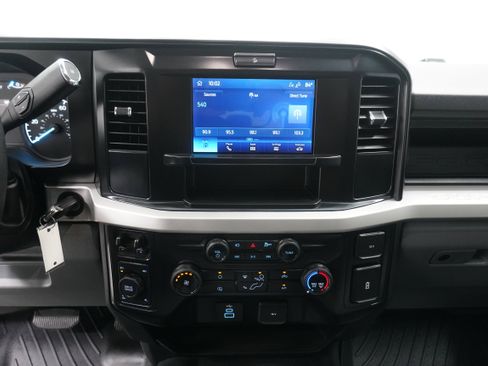 Used 2025 Ford F250 XL w/ STX Appearance Package AWD/4WD image 18