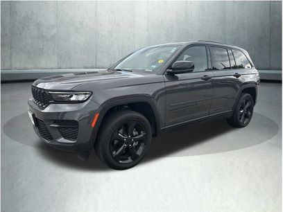 Used 2023 Jeep Grand Cherokee Altitude