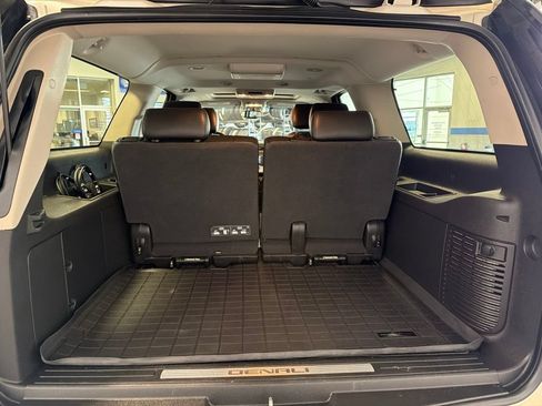 Used 2014 GMC Yukon XL Denali AWD/4WD image 28