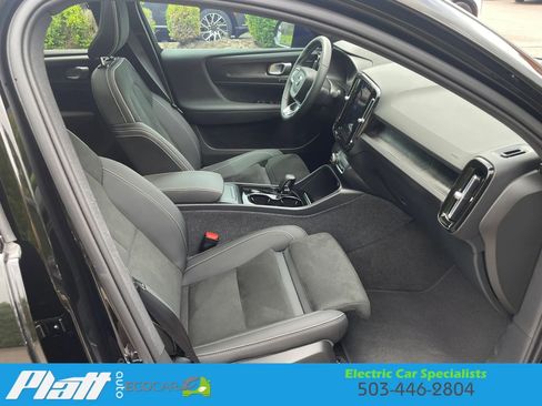 Used 2023 Volvo C40 P8 Recharge Ultimate AWD/4WD image 54