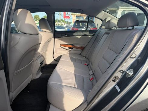Used 2011 Honda Accord EX-L image 10