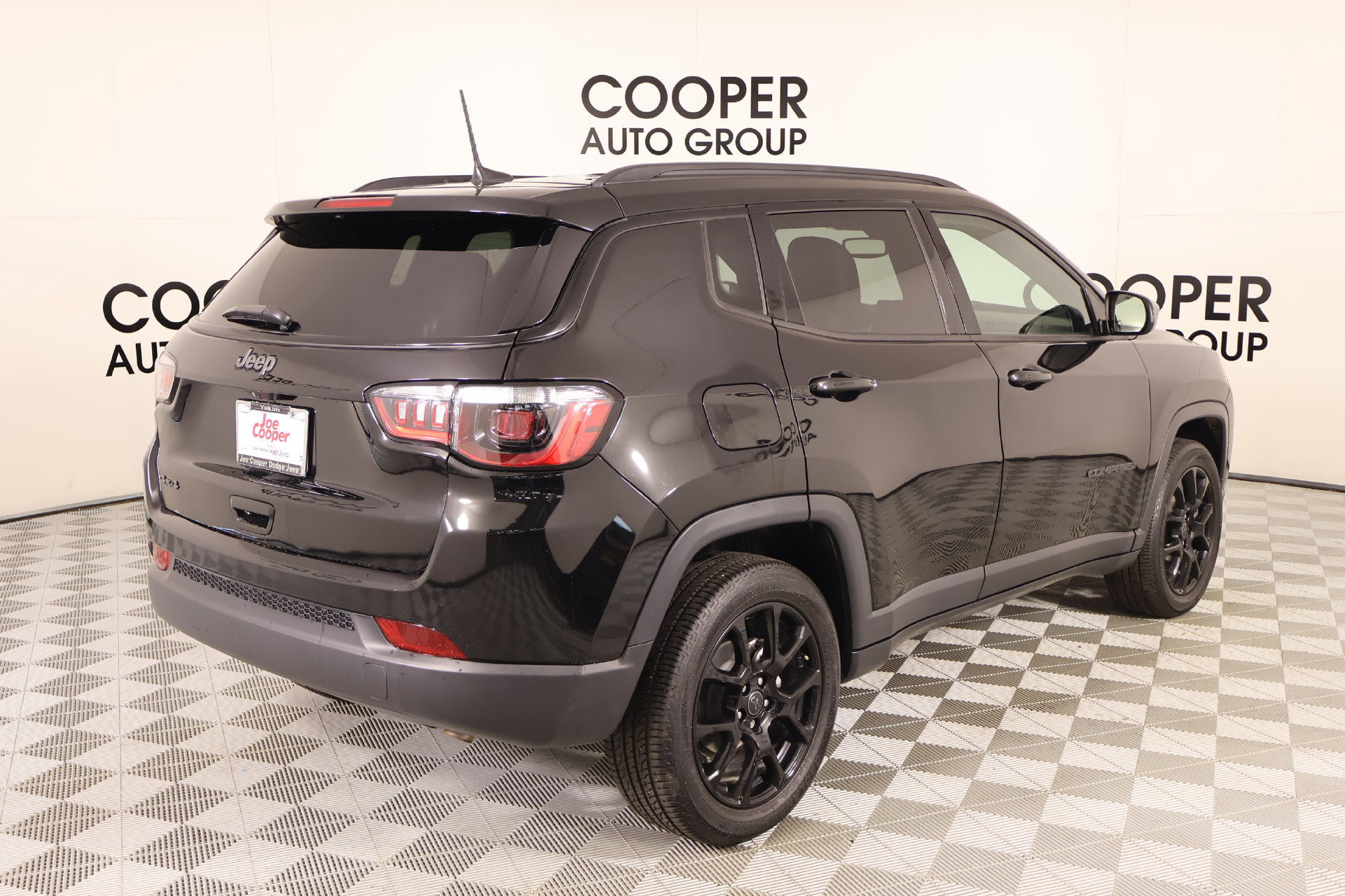 Used 2026 Jeep Compass Latitude AWD/4WD image 19