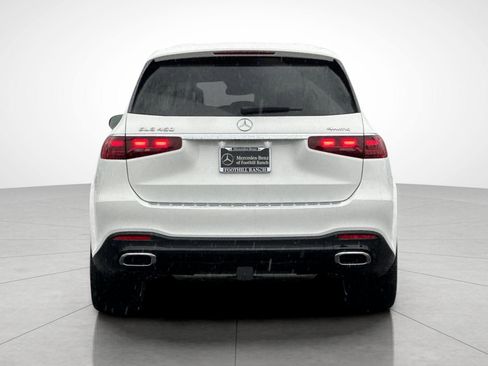 New 2026 Mercedes-Benz GLS 450 4MATIC image 9