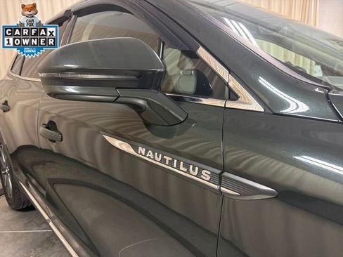 Used 2022 Lincoln Nautilus AWD image 7