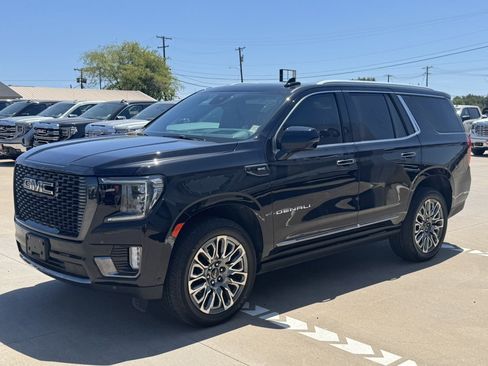 Used 2023 GMC Yukon Denali Ultimate AWD/4WD image 2