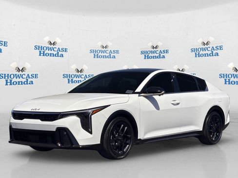 Used 2025 Kia K4 GT-Line Turbo FWD image 2