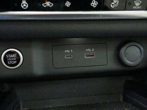 Used 2021 Nissan Rogue SV w/ Premium Package image 39