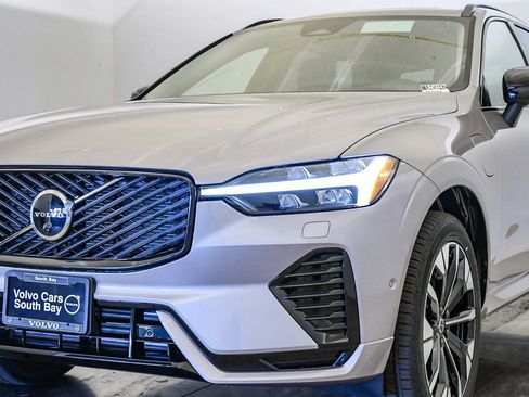 New 2026 Volvo XC60 T8 Plus w/ Climate Package PRO image 9