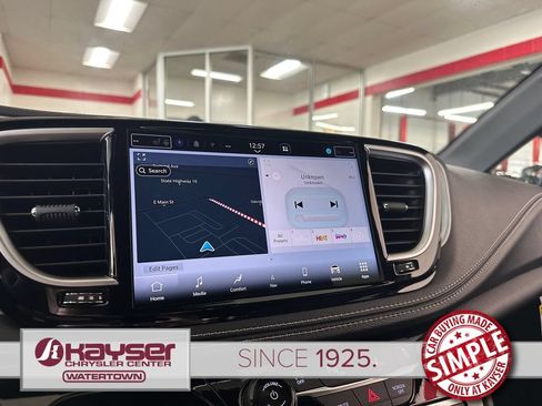 New 2026 Chrysler Pacifica Limited w/ S Appearance Package AWD/4WD image 23