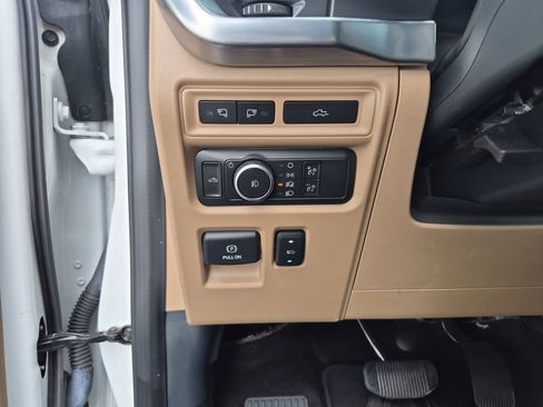 Used 2021 Ford F150 Lariat image 23