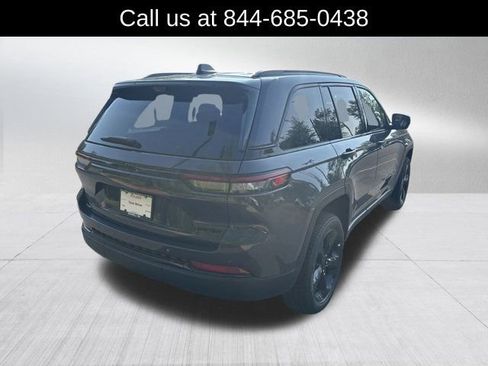 New 2025 Jeep Grand Cherokee Limited w/ Luxury Tech Group II image 5