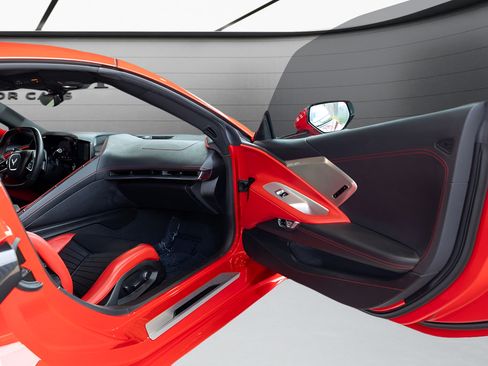 Used 2020 Chevrolet Corvette Stingray Preferred Cpe w/ 2LT Preferred Equipment Group RWD image 44
