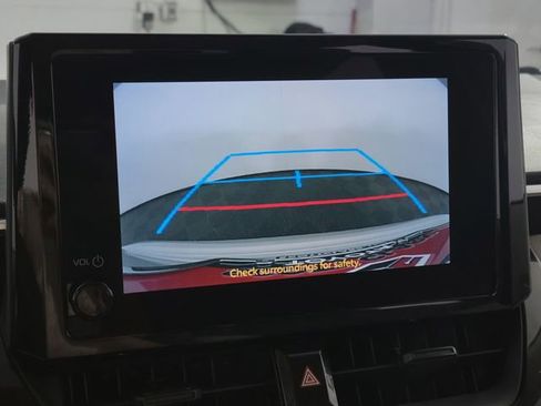 Used 2024 Toyota Corolla LE w/ LE Convenience Package image 18