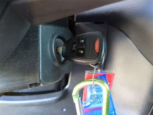 Used 2017 Jeep Wrangler Unlimited Sahara w/ Connectivity Group image 31