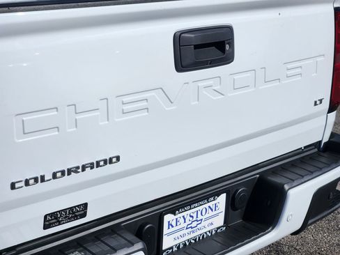Used 2022 Chevrolet Colorado LT w/ Fleet Safety Package image 11