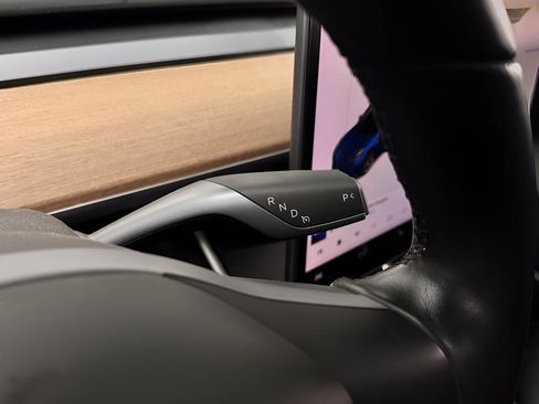 Used 2019 Tesla Model 3 Mid Range RWD image 14
