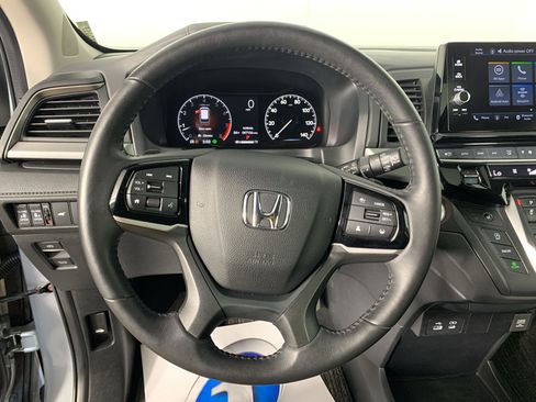 Used 2025 Honda Odyssey EX-L image 21