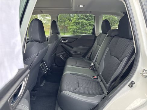 Certified 2023 Subaru Forester Premium AWD/4WD image 17