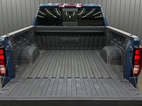 Used 2026 GMC Sierra 1500 Elevation w/ Elevation Premium Package AWD/4WD image 17