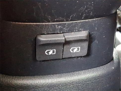 Used 2025 Nissan Kicks Play S image 11