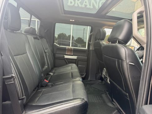 Used 2018 Ford F150 Lariat w/ Equipment Group 502A Luxury AWD/4WD image 18