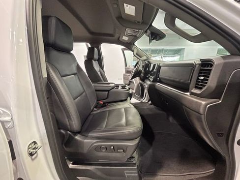 Used 2026 GMC Sierra 1500 SLT AWD/4WD image 14