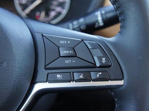 Used 2024 Nissan Sentra SV w/ SV Premium Package FWD image 14
